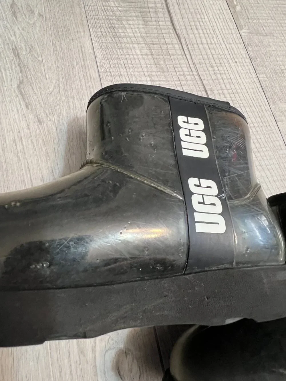 UGG Classic Clear Mini Boots Black Waterproof Youth Size 2 US Comfy Winter